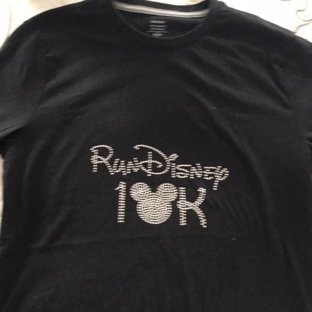 Long sleeve tee shirt